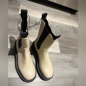 H&M Cream Chelsea Boots